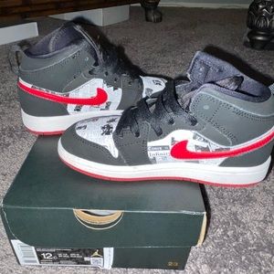 Gently Worn Limited Edition Jordan 4 Retro